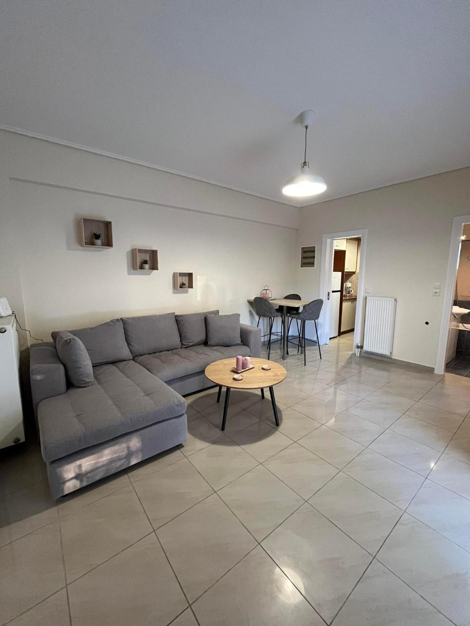 Airside Apartment *